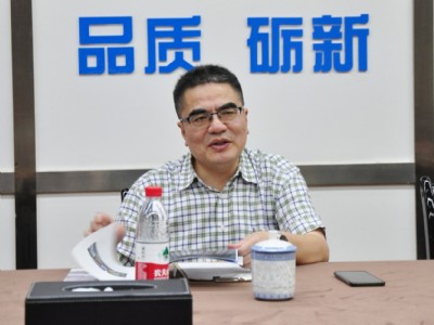 区委常委、统战部长王书评到中天智汇安装走访