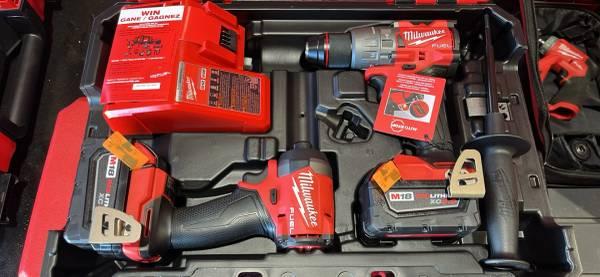 Milwaukee M18 FUEL 18V Lithium-Ion Brushless Cordless Hammer Drill and Impact Dr.jpg