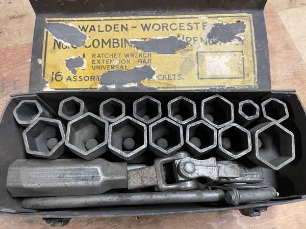 1914 Waldron Worcester #6 combo wrench set.jpg