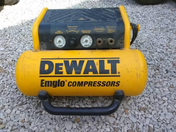 DEWALT D55155  Portable Electric Horizontal Air Compressor.jpg