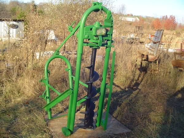 Auger Post Hole Digger - Continental - tractor attchment 3 point.jpg