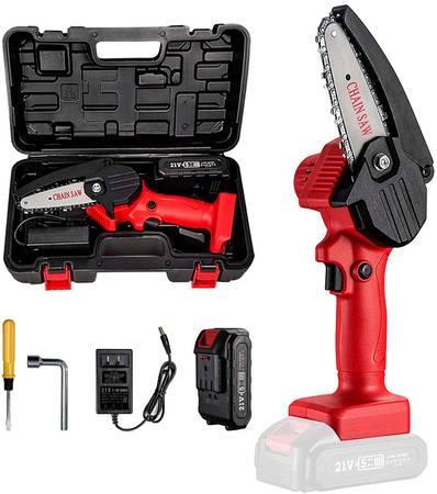 Firm Price! Brand New in a Box 4-Inch MINI Electric Chainsaw.jpg