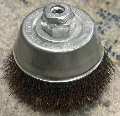 wire cup brush 8500 rpm m10x1.25.jpg