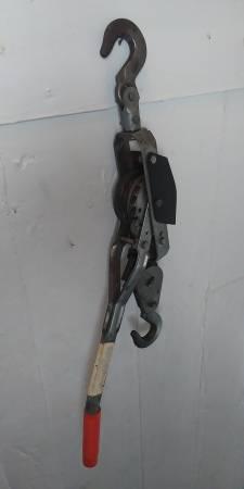 COME ALONG --- GTD  Pipe Cutter --- CRAFTSMAN Tool Box 1950s ?.jpg