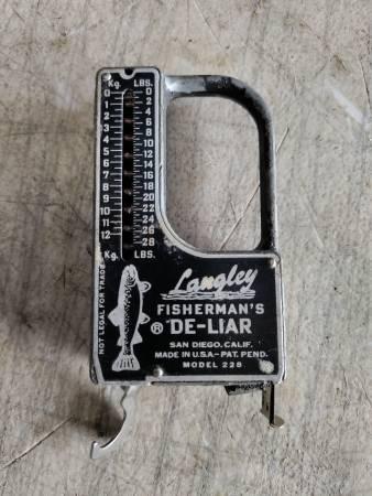 Vintage Langley Fisherman's DE-LIAR Tape Measure Weight Scale.jpg