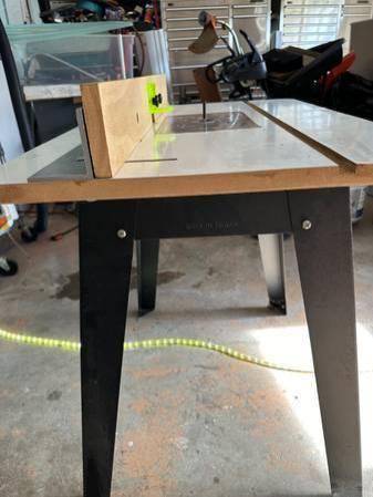 Router Table.jpg