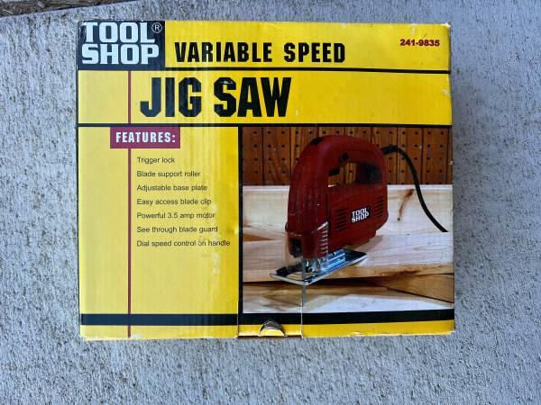 Tool Shop Variable speed Jigsaw NEW IN BOX.jpg